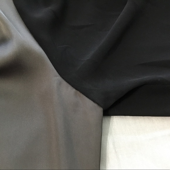 Kenneth Cole Chiffon/Satiny Blouse 🎖HP🎖 - Picture 13 of 14